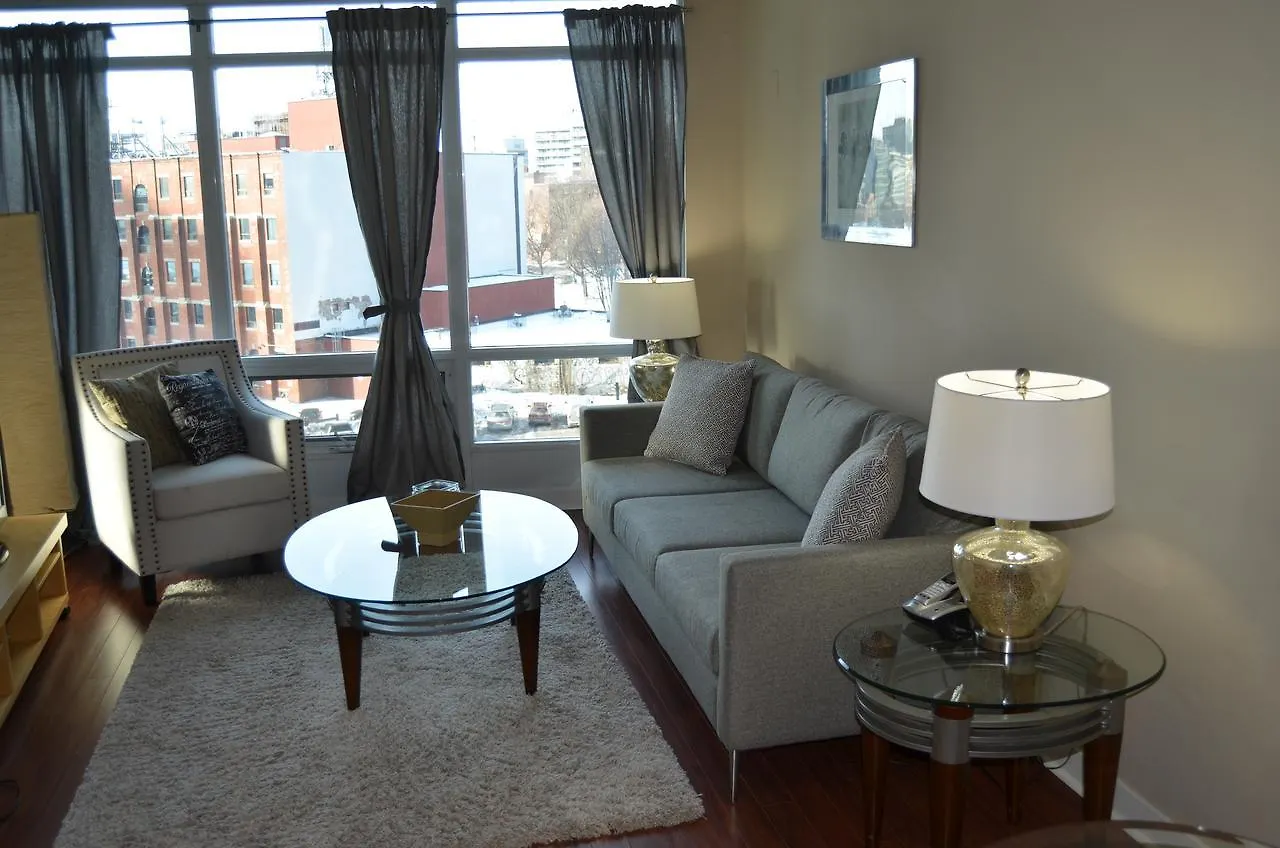 Skydome Furnished Residences 0*, Toronto