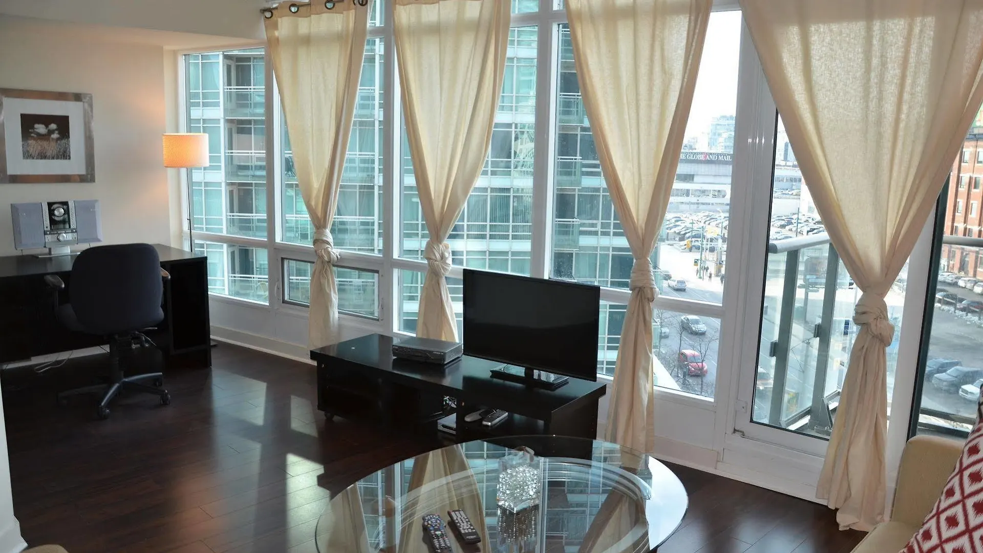 Skydome Furnished Residences 0*, Toronto Canada